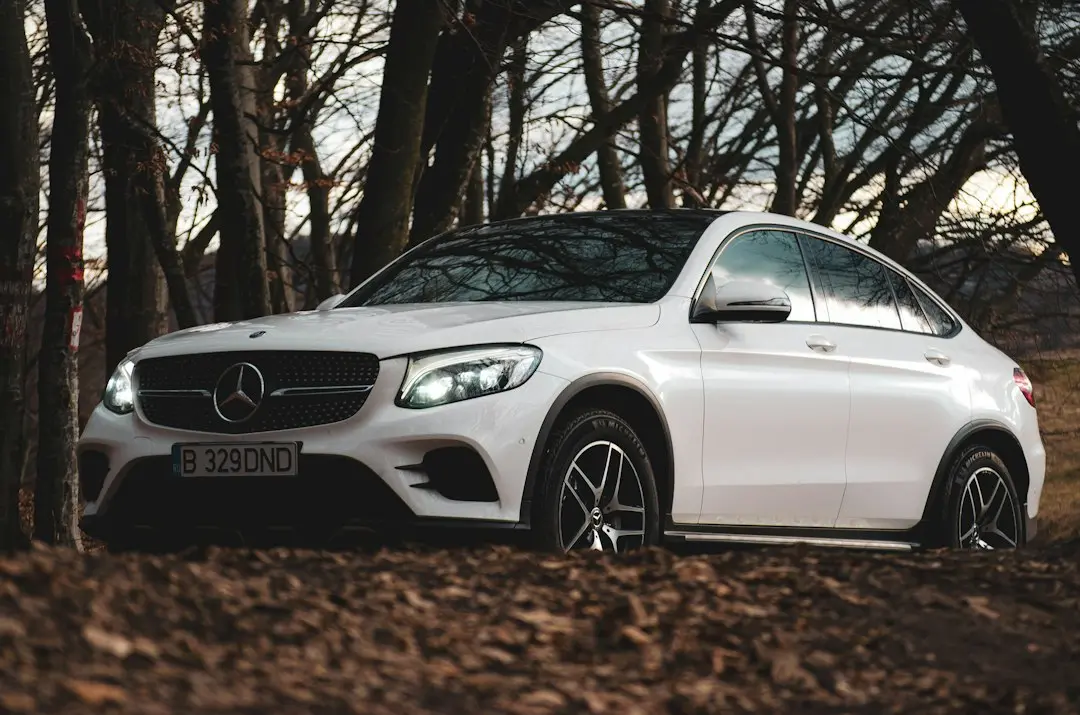 Mercedes și Volvo se înțeleg pe viitorul mașinilor hibride plug-in
